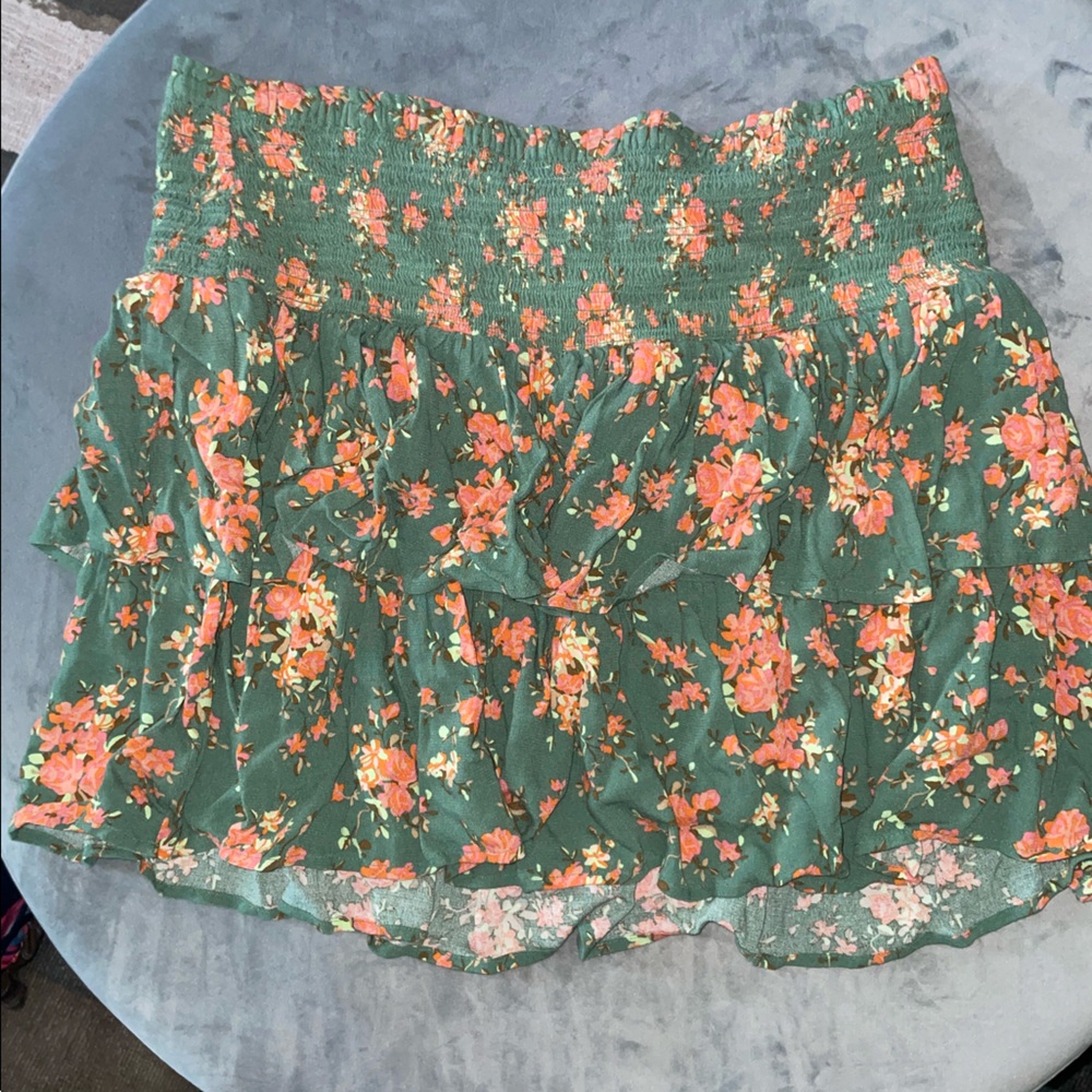 FLOWY PATTERNED AERIE SKIRT